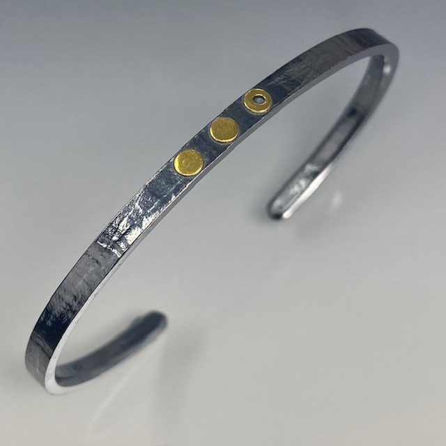 4mm wide