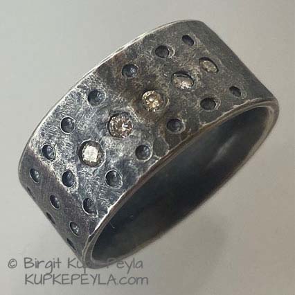 silver ring with Diamonds